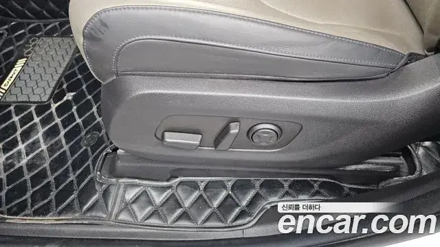 Kia Carnival 2024 — Photo 10/30