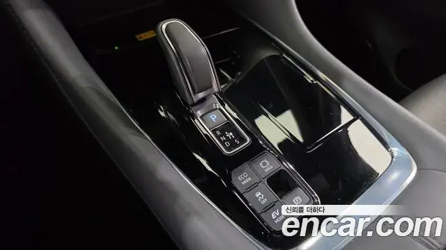 Toyota Alphard 2024 — ფოტო 12/20