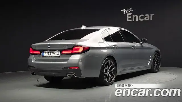 BMW 5 Series 2023 — Şəkil 16/20