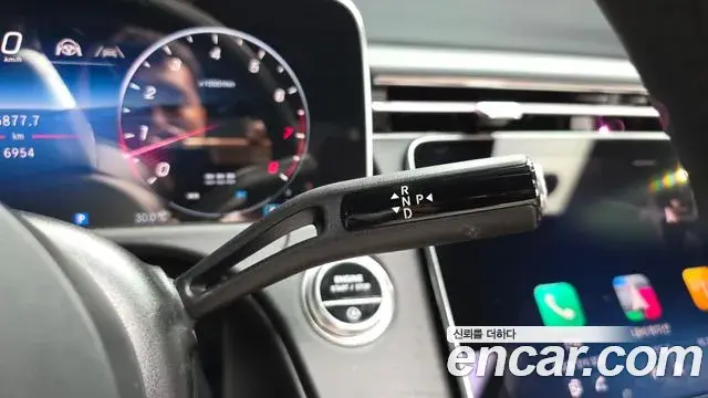 Mercedes-Benz E-Class 2025 — Photo 13/36