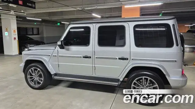 Mercedes-Benz G-Class 2024 — Photo 9/18