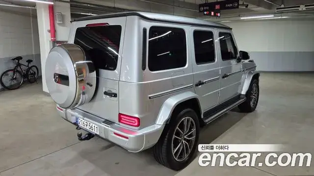 Mercedes-Benz G-Class 2024 — Photo 13/18