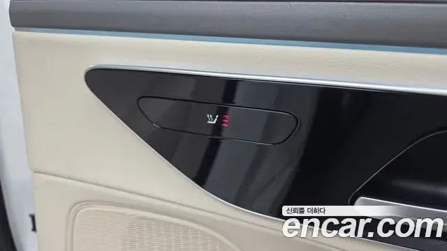 Mercedes-Benz E-Class 2024 — Photo 20/20