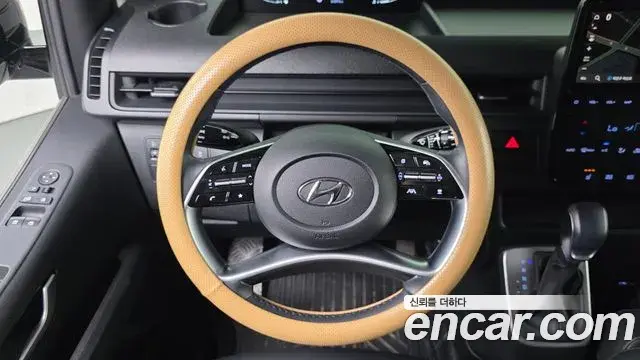 Hyundai Staria 2024 — Фото 13/20