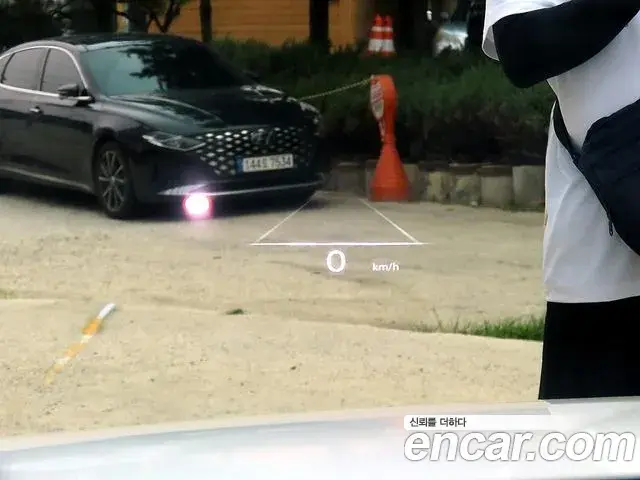 Genesis G90 2025 — Photo 10/19