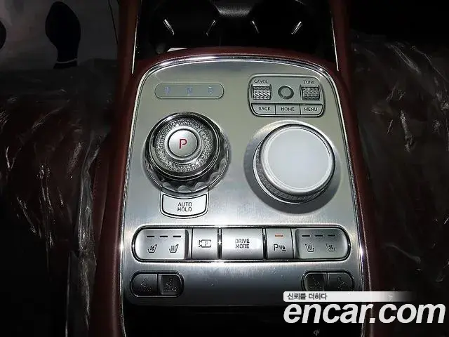 Genesis G90 2025 — Photo 11/19