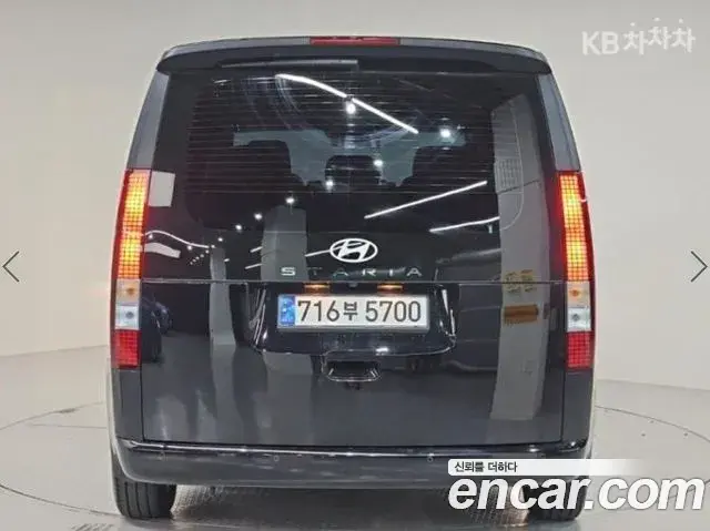 Hyundai Staria 2025 — Фото 2/20