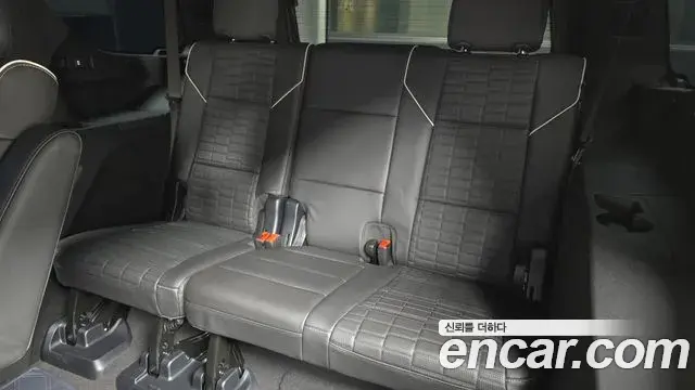 Cadillac Escalade 2025 — Фото 12/20