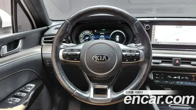 Kia K5 2021 — Фото 14/20