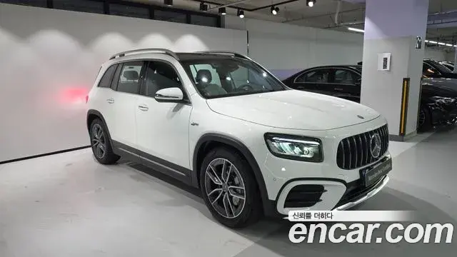 Mercedes-Benz GLB-Class 2026 — Photo 1/20