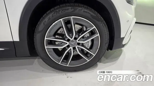 Mercedes-Benz GLB-Class 2026 — Photo 4/20