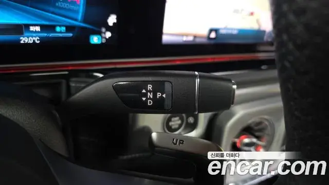 Mercedes-Benz G-Class 2024 — ფოტო 18/20