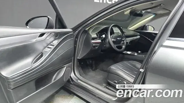 Genesis Electrified G80 2021 — Photo 10/20