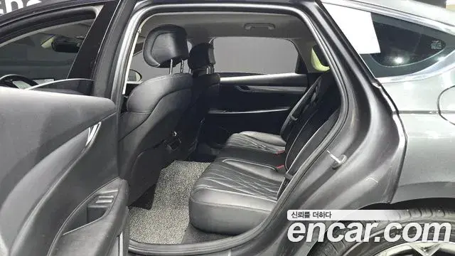 Genesis Electrified G80 2021 — Photo 12/20