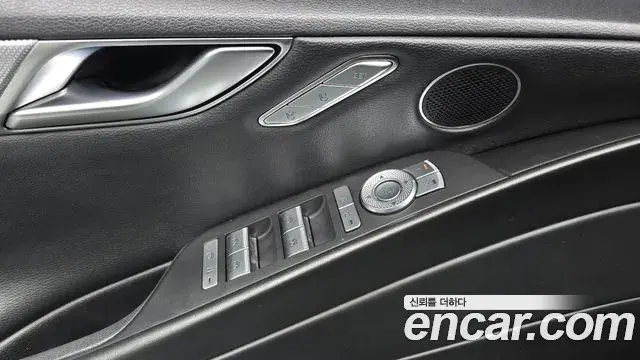 Genesis Electrified G80 2021 — Photo 18/20