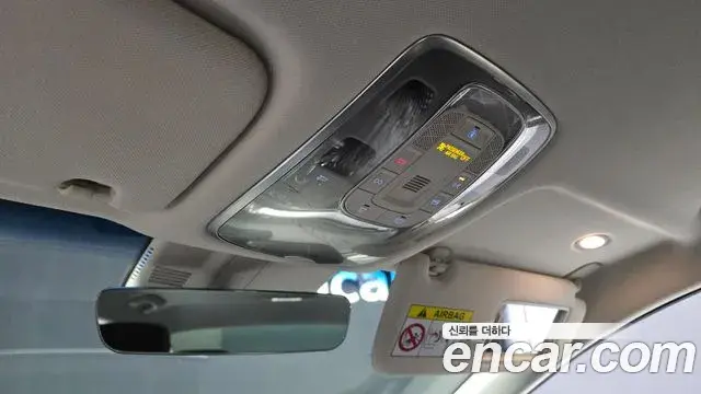 Genesis Electrified G80 2021 — Photo 19/20