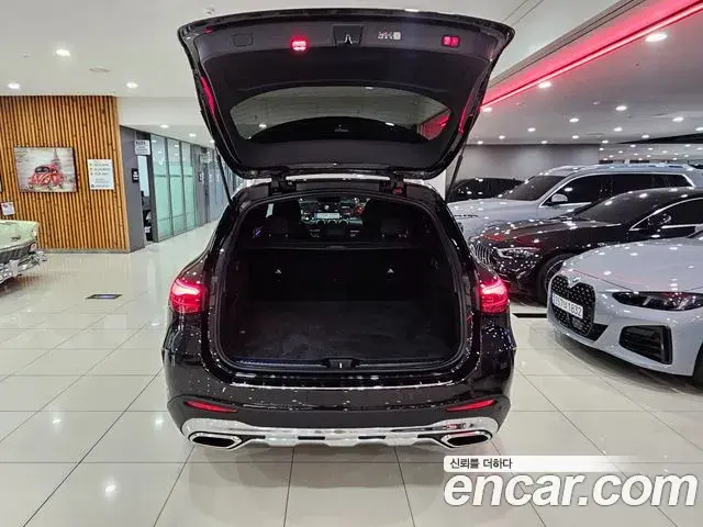 Mercedes-Benz GLC-Class 2023 — Фото 18/20