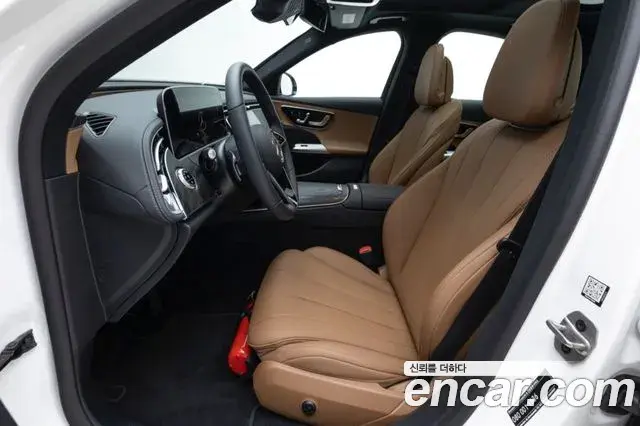 Mercedes-Benz E-Class 2025 — Фото 7/20