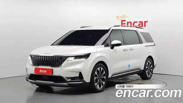 Kia Carnival 2023 — Photo 1/20
