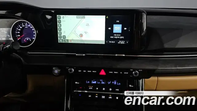 Kia Carnival 2023 — Photo 12/20