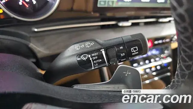 Kia Carnival 2023 — Photo 16/20