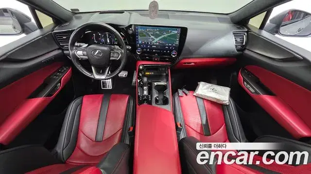 Lexus NX450h+ 2024 — Photo 7/37