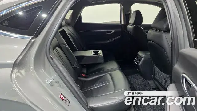 Hyundai Sonata 2022 — Фото 11/20