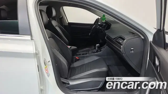 Volkswagen Jetta 2024 — Şəkil 28/37