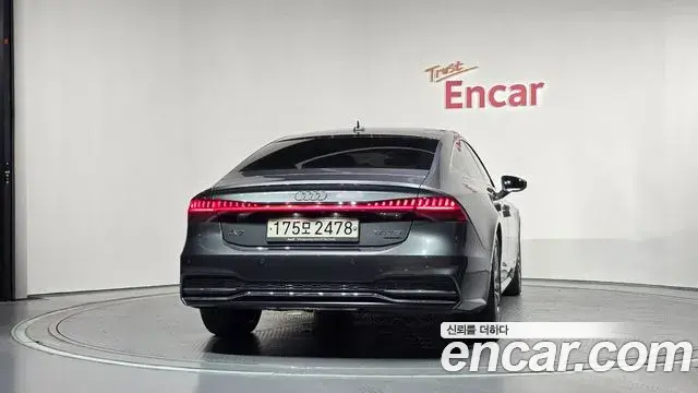 Audi A7 2020 — Фото 3/20
