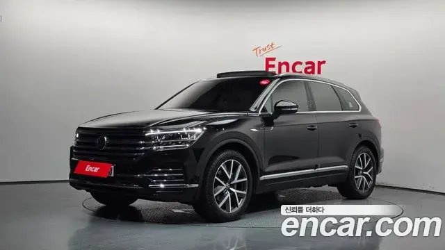 Volkswagen Touareg 2023 — Photo 12/37