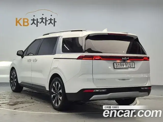 Kia Carnival 2022 — Фото 1/20