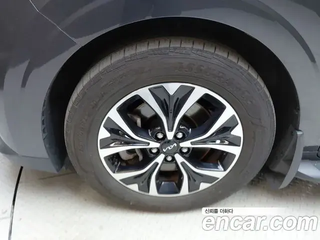 Kia Carnival 2022 — Photo 5/20
