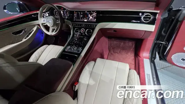 Bentley Continental GT 2023 — Photo 31/35