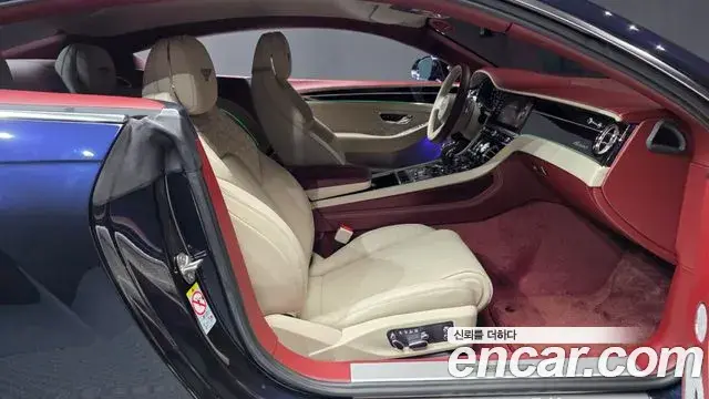 Bentley Continental GT 2023 — Photo 8/35