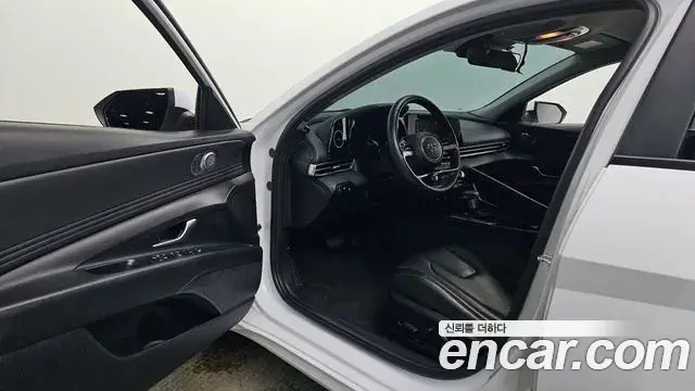 Hyundai Avante 2022 — Photo 10/20