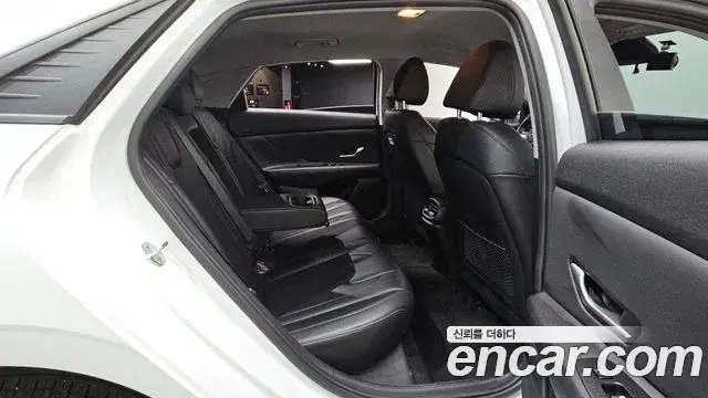 Hyundai Avante 2022 — Photo 12/20