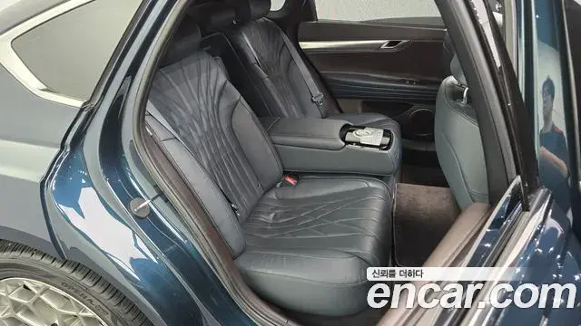 Genesis Electrified G80 2020 — Photo 11/20
