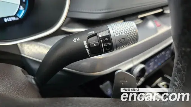Genesis Electrified G80 2020 — Photo 16/20