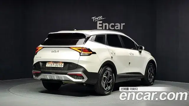 Kia Sportage 2021 — Фото 2/20