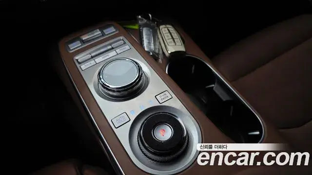 Genesis GV70 2023 — Şəkil 9/20