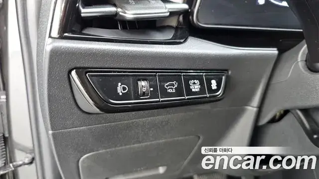 Kia Niro 2025 — Фото 16/20