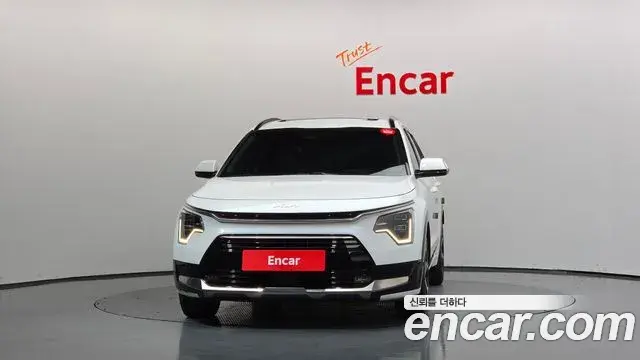 Kia Niro 2022 — Фото 3/20