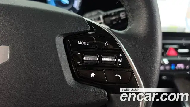 Kia Niro 2022 — Фото 17/20