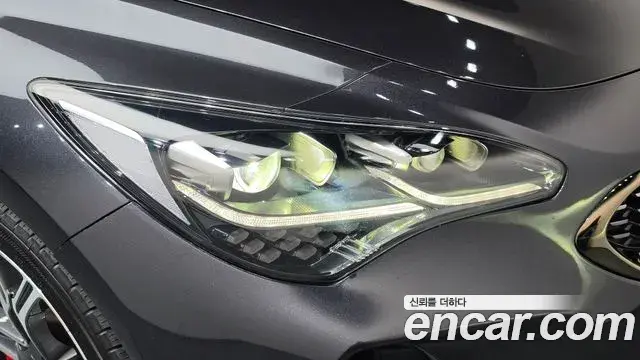Kia Stinger 2019 — Şəkil 28/35