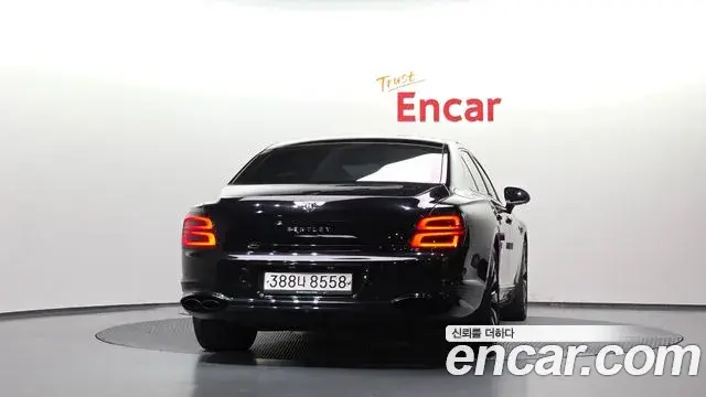Bentley Flying Spur 2021 — Photo 12/20