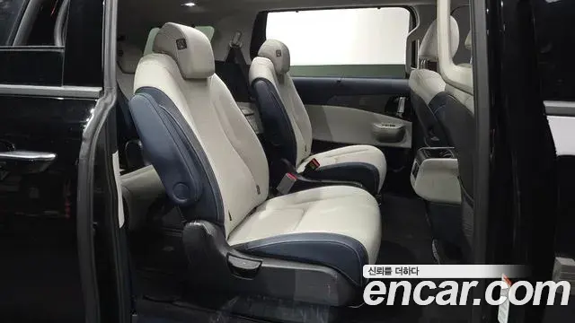 Kia Carnival 2024 — Фото 12/20