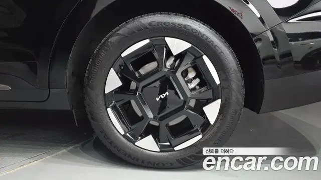 Kia Carnival 2024 — ფოტო 12/41