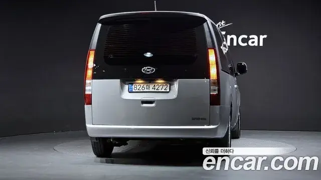 Hyundai Staria 2022 — Фото 4/20
