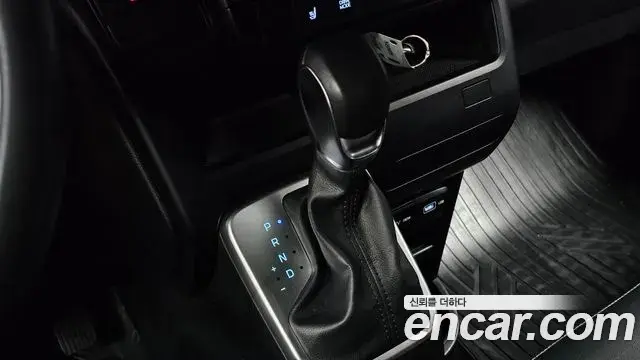 Hyundai Staria 2022 — Фото 9/20