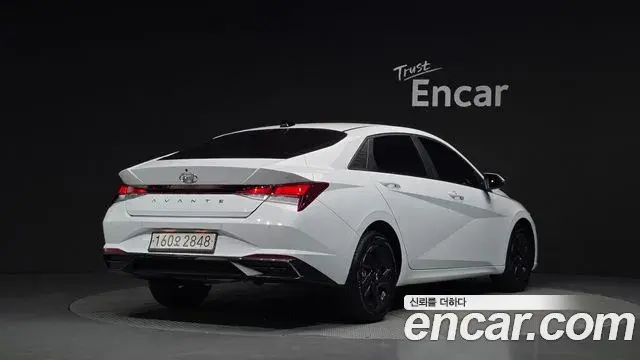 Hyundai Avante 2023 — Photo 2/20